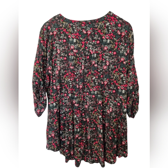 Torrid Black and Pink Floral Baby Doll Blouse Size 2 - Picture 3 of 3